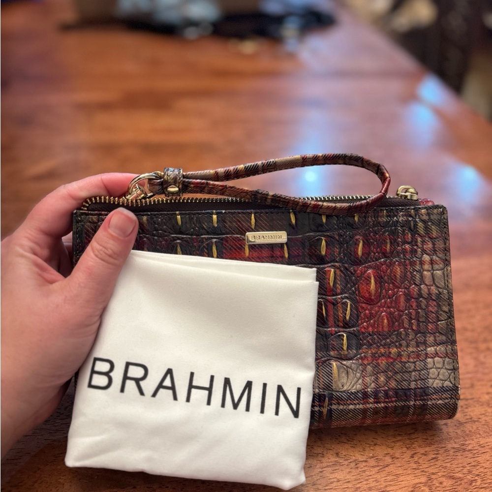 Brahmin Daisy Wristlet- Flannel Melbourne